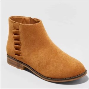 NWT Cat & Jack tan/brown girls boots 3 sizes
